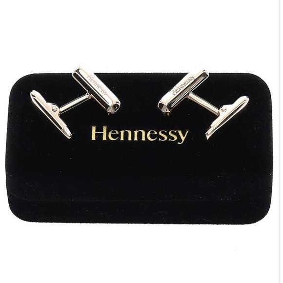 ✨NEW✨ Hennessy branded cufflinks in a velvet box - Picture 1 of 4